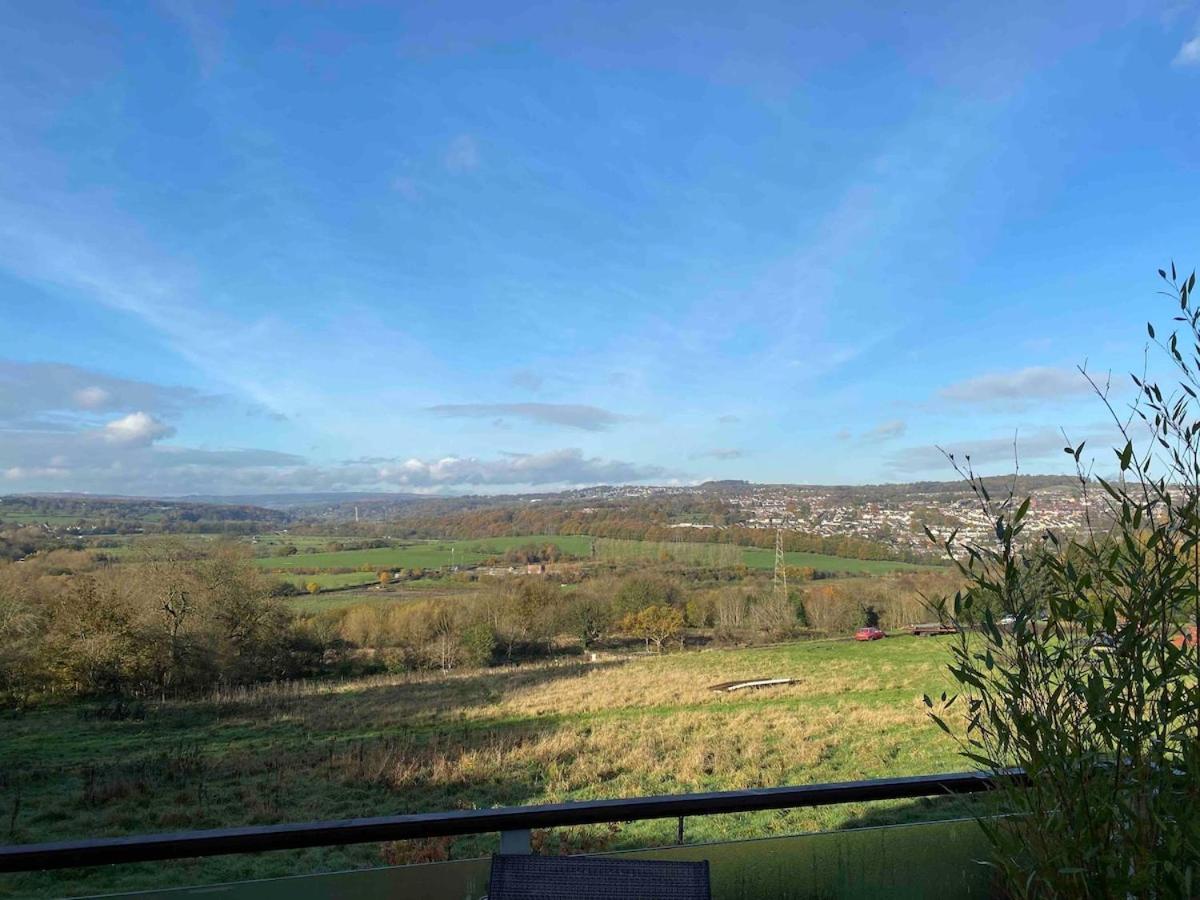 Rare & Breathtaking View With Secret Garden Bar Villa Horsforth Exterior photo