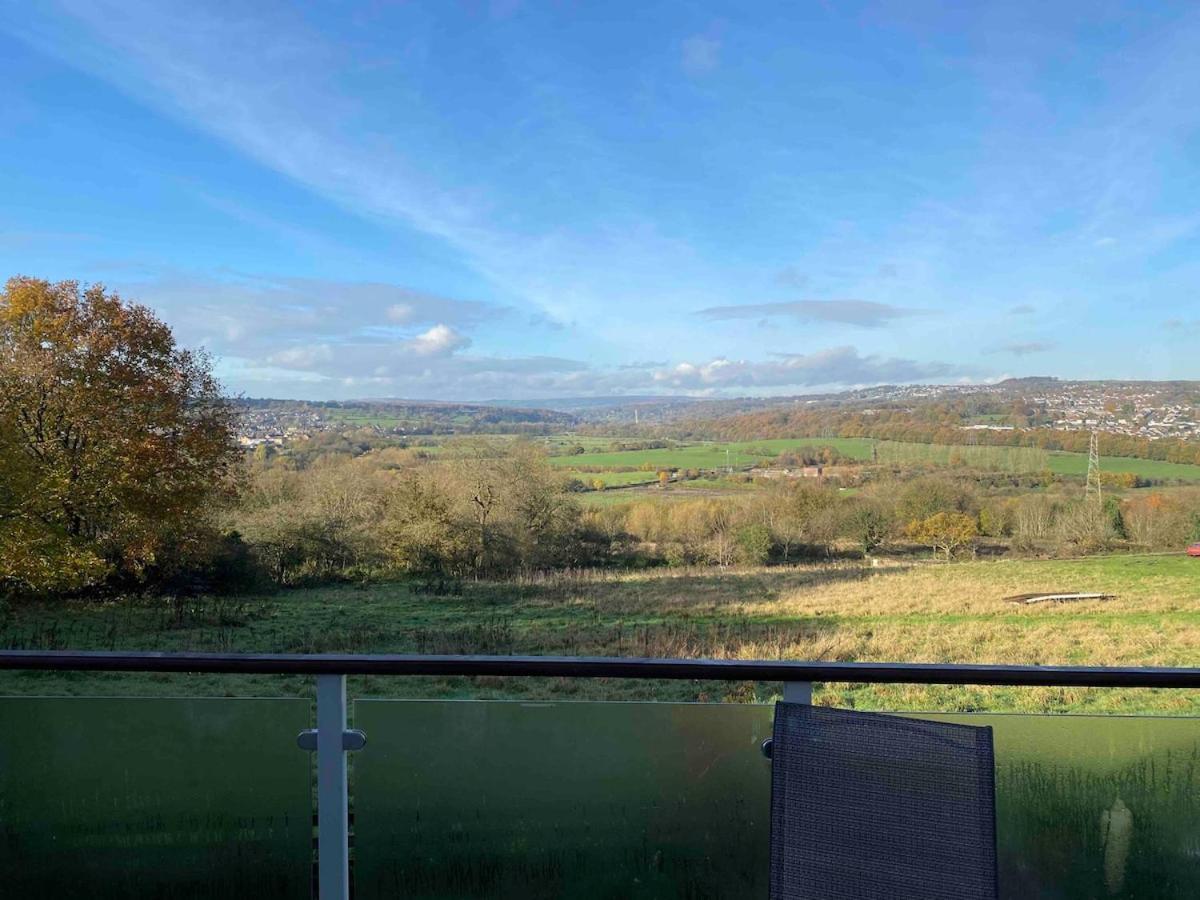 Rare & Breathtaking View With Secret Garden Bar Villa Horsforth Exterior photo