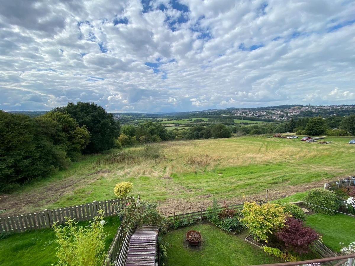 Rare & Breathtaking View With Secret Garden Bar Villa Horsforth Exterior photo