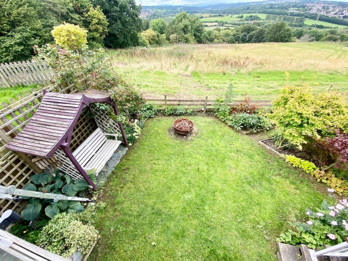 Rare & Breathtaking View With Secret Garden Bar Villa Horsforth Exterior photo